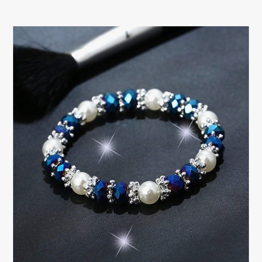 Elegant Blue and Silver Beaded Bracelet - Picture 2 of 3